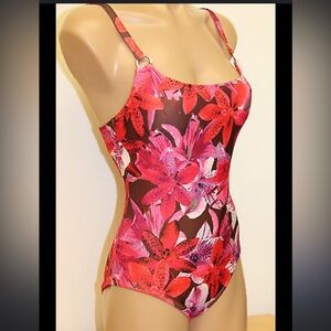 Hawaiian Floral Pink Women's One Piece Swimsuit